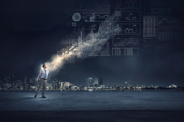 属龙和属蛇婚配子孙后代怎样